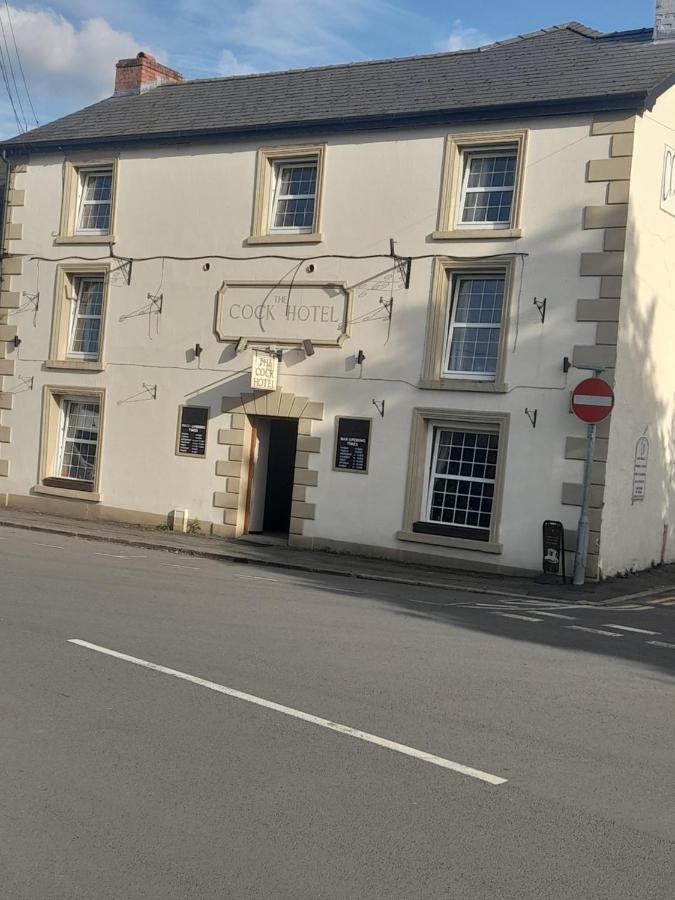 The Cock Hotel Bronllys Eksteriør billede